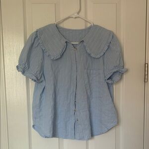 Light Blue Blouse with Peter Pan Collar. M